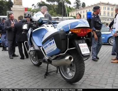 Bmw R1200RT
Polizia di Stato
Polizia Stradale
POLIZIA G1719
Parole chiave: bmw r1200rt festa_della_polizia_2008