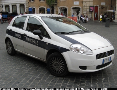 Fiat Grande Punto
Polizia Municipale Roma
Parole chiave: Fiat Grande Punto