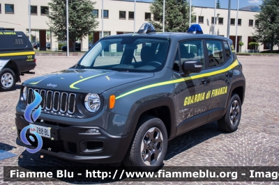 Jeep Renegade
Guardia di Finanza
GdiF 288 BL

243° Anniversario della Fondazione
Parole chiave: Jeep Renegade GDIF288BL festa_corpo_2017