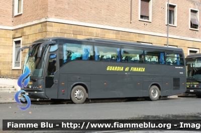 Irisbus Orlandi Domino 2001 HDH
Guardia di Finanza
GdiF 384 BA
Parole chiave: Irisbus_Orlandi Domino_2001_HDH GDIF384BA