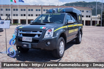 Isuzu D-Max I serie
Guardia di Finanza
Soccorso Alpino
GdiF 453 BG

243° Anniversari della Fondazione
Parole chiave: Isuzu D-Max_I_serie GDIF453BG festa_corpo_2017