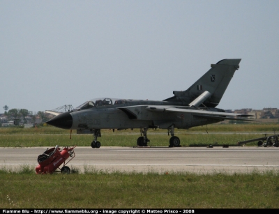 Panavia Tornado IDS
Aeronautica Militare Italiana
Reparto Sperimentale Volo
Parole chiave: tornado IDS giornata_azzurra_2008