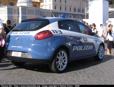 Fiat Nuova Bravo
prototipo con livrea nuova
Parole chiave: fiat nuova_bravo F3761 festa_della_polizia_2007