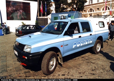 Mitsubishi L200 III serie
Polizia di Stato
Unità Cinofile
Polizia E8592
Parole chiave: mitsubishi L200_IIIserie poliziaE8592 Festa_della_Polizia_2007