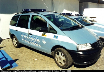 Seat Alhambra
Polizia di Stato
Polizia B4941
con logo autostrada A22
Parole chiave: seat alhambra poliziaB4941