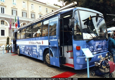 Iveco 370S
Polizia di Stato
"Pullman Azzurro" seconda versione
Parole chiave: iveco 370S PoliziaB2400