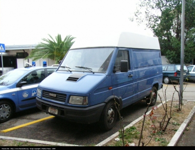 Iveco Daily II serie
Polizia di Stato
passo corto senza scritte e tetto bianco
Parole chiave: iveco daily_IIserie A1243