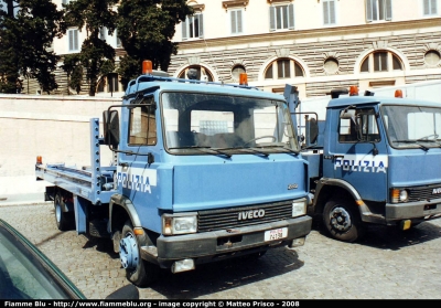 Iveco Zeta 95-14
Polizia di Stato
Polizia 74138
Parole chiave: iveco zeta_95-14 polizia74138