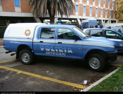 Mitsubishi L200 III serie
Polizia di Stato
Artificieri aeroporto di Roma Fiumicino
Parole chiave: Mitsubishi L200_IIIserie PoliziaE6600