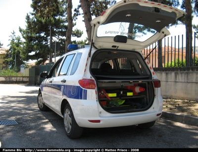 Mazda 2 I serie
Polizia Municipale Avezzano (AQ)
particolare del caricamento con tavolino estratto
Parole chiave: Mazda 2_Iserie PM_Avezzano_AQ