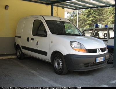 Renault Kangoo I serie restyle
Polizia Municipale Avezzano (AQ)
Parole chiave: Renault Kangoo_Iserie_restyle PM_Avezzano_AQ