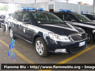 Skoda Superb Wagon II serie
Corpo Polizia Muncipale di Trento - Monte Bondone
POLIZIA LOCALE YA 729 AJ
POLIZIA LOCALE YA 730 AJ
Parole chiave: Skoda Superb_Wagon_IIserie POLIZIALOCALEYA729AJ POLIZIALOCALEYA730AJ