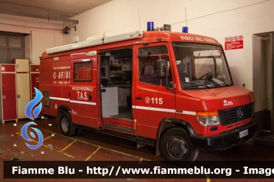 Mercedes-Benz Vario 614D
Vigili del Fuoco 
Comando Provinciale di Viterbo
AutoFurgone/Unità di Crisi Locale allestimento Bai
Nucleo Regionale Tas
VF 22651
Parole chiave: Mercedes-Benz Vario_614D VF22651