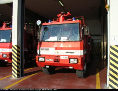 Sirmac Rampini 524D 4x4 Rambo
Vigili del Fuoco
VF 16825
Parole chiave: Sirmac Rampini 524D_4x4_Rambo VF6825