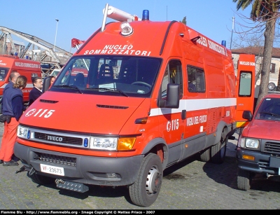 Iveco Daily III serie
Vigili del Fuoco
Comando Provinciale di Roma
Nucleo Sommozzatori
VF 23673
Parole chiave: iveco daily_IIIserie VF_23673