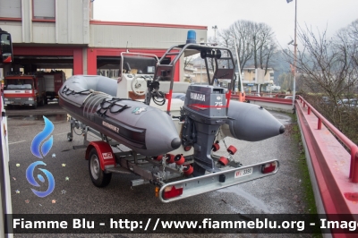 Carrello
Vigili del Fuoco
Comando Provinciale di Rieti
VF r3390
Parole chiave: Carrello Santa_BArbara_2017 VFR3390