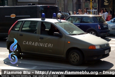 Fiat Punto I serie
Carabinieri
Polizia Militare Esercito Italiano
Parole chiave: Lombardia MI Autovetture