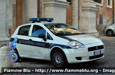 Fiat Grande Punto
Polizia di Roma Capitale
Parole chiave: Lazio (RM) Polizia_locale Fiat Grande_Punto