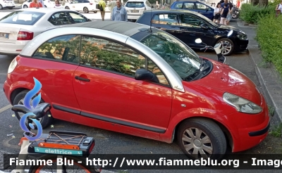 Citroën C3 Pluriel
Vigili del Fuoco
Comando Provinciale di Milano
Veicolo Proveniente da Confisca
VF 28451
Parole chiave: Citroën C3_Pluriel VF28451