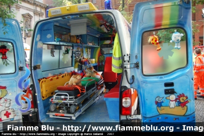 Opel Movano II serie
Ambulaclown Bergamo
Ambulanza per trasferimento pazienti pediatrici
Parole chiave: Opel Movano_IIserie Ambulanza