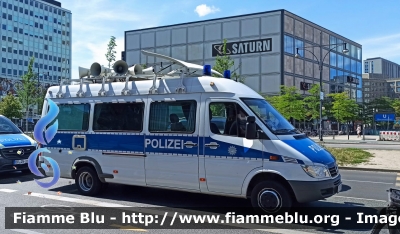 Mercedes-Benz Sprinter II serie
Bundesrepublik Deutschland - Germania
Bundespolizei - Polizia di Stato
