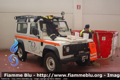 Land Rover Defender 90
Gruppo Difesa Ambiente Ono San Pietro BS
Parole chiave: Lombardia BS fuoristrada protezione civile