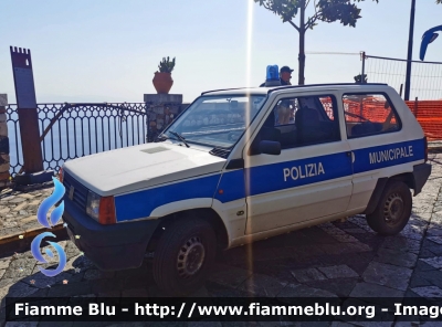 Fiat Panda II serie
Polizia Municipale Castelmola ME
Parole chiave: Sicilia (ME) Polizia_Locale Fiat Panda_IIserie