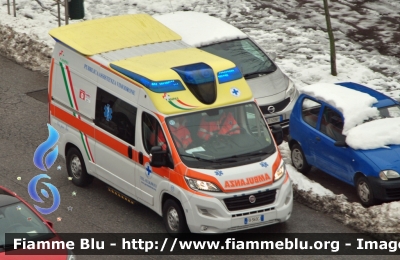 Fiat Ducato X290
P.A. Croce Azzurra Vimodrone MI
M 17
Parole chiave: Lombardia (MI) Ambulanza Fiat Ducato_X290