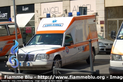 Mercedes-Benz Classe E I Serie
Croce Bianca Arezzo
Parole chiave: Toscana (AR) Ambulanza 