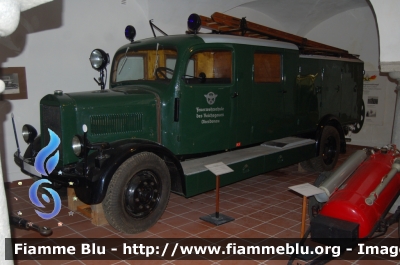 Opel
Österreich - Austria
Mezzo Storico
Museo dei Vigili del Fuoco Markt St.Florian
In livrea tedesca durante l'occupazione
Parole chiave: Opel