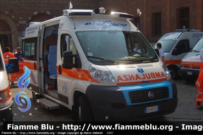 Fiat Ducato X250
Croce Bianca Milano
sez. Merate LC
Parole chiave: Lombardia LC Ambulanza