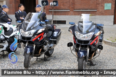 Bmw R1200RT III serie
Carabinieri
Nucleo Operativo e RadioMobile
CC A4593
CC A4594
Parole chiave: Bmw R1200RT_IIIserie CCA4593 CCA4594