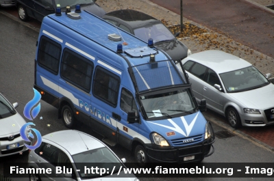 Iveco Daily IV serie
Polizia di Stato 
 Reparto Mobile Milano 
 POLIZIA F8247
Parole chiave: Iveco Daily_IVserie POLIZIAF8247