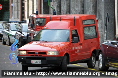 Fiat Fiorino II serie
Vigili del Fuoco
Comando Provinciale di Milano
VF 20230

Parole chiave: Fiat Fiorino_IIserie VF20230