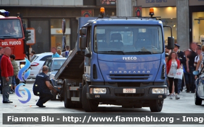 Iveco EuroCargo 120EL21 II serie
Polizia di Stato
POLIZIA F3093
Parole chiave: Iveco EuroCargo_120EL21_IIserie POLIZIAF3093 Festa_Della_Polizia_2012