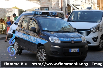 Fiat Nuova Panda II serie
Polizia Municipale Assisi PG
POLIZIA LOCALE YA728AD
Parole chiave: Fiat Nuova_Panda_IIserie POLIZIALOCALEYA728AD