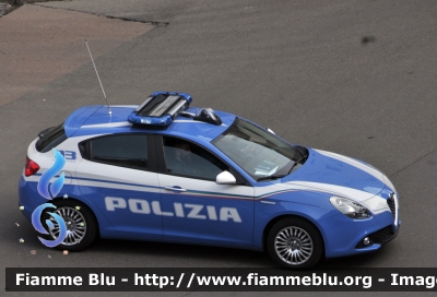 Alfa Romeo Nuova Giulietta restyle
Polizia di Stato
Reparto Prevenzione Crimine
Allestita NCT Nuova Carrozzeria Torinese
POLIZIA M1392 
Parole chiave: Alfa-Romeo Nuova_Giulietta_restyle POLIZIAM1392