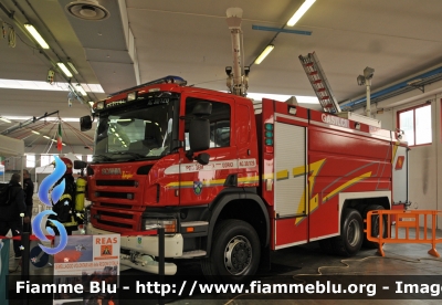 Scania P380 I serie
Republika Slovenija - Repubblica Slovena
Gasilci Šempeter pri Gorici
Allestimento Ziegler
Parole chiave: Scania P380_Iserie Reas_2017