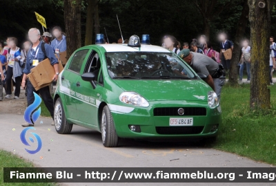 Fiat Grande Punto
Corpo Forestale dello Stato
CFS 484AF
Parole chiave: CFS484AF Fiat Grande_Punto Visita_papa_milano_2012