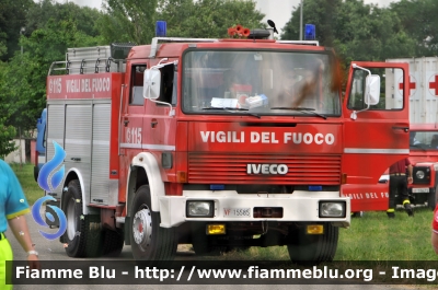 Iveco 180-24
Vigili del Fuoco
AutoPompaSerbatoio allestimento Baribbi
VF 15585
Parole chiave: Iveco 180-24 VF15585 visita_papa_milano_2012