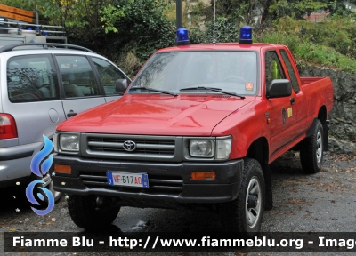 Toyota Hilux I serie
Vigili del Fuoco 
Distaccamento di Challand Saint Anselme AO
VF B17AO
