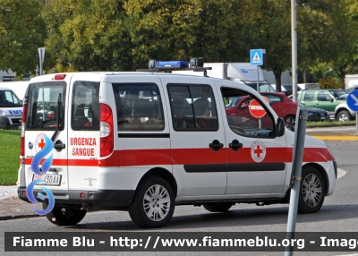 Fiat Doblò II serie
Croce Rossa Italiana
 Comitato Locale di Avezzano AQ
CRI 430AA
Parole chiave: Abruzzo (AQ) Automedica Fiat Doblò_IIserie Reas_2015 CRI430AA