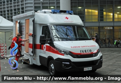 Iveco Daily VI serie
Croce Rossa Italiana
Comitato di Milano
Ambulatorio e Sala Operativa Mobile
Allestimento Marostica Camper
CRI 786AF
Parole chiave: Lombardia (MI) Protezione_Civile Iveco Daily_VIserie CRI786AF