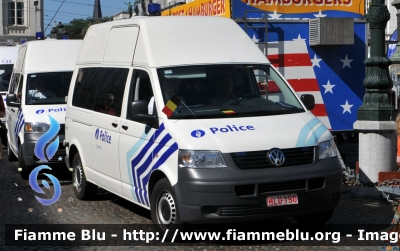 Volkswagen Transporter T5 
Belgique - Königreich Belgien - Belgio
Police Locale Namur
Incoronazione del nuovo Re Philippe 21/07/2013
Parole chiave: Volkswagen Transporter_T5