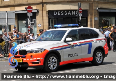 BMW X5
Grand-Duché de Luxembourg - Großherzogtum Luxemburg - Grousherzogdem Lëtzebuerg - Lussemburgo 
Police
Parole chiave: BMW x5