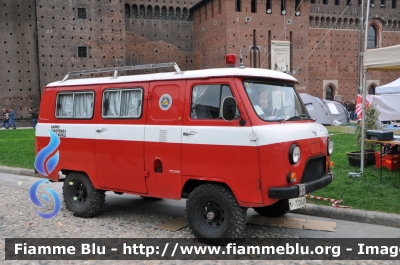 UAZ 452
Corpo Volontari Protezione Civile Milano
Parole chiave: Lombardia (MI) Protezione_civile UAZ 452