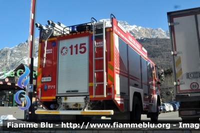 Iveco EuroFire 140E28 4x4 I serie
Vigili del Fuoco
 Comando Provinciale di Sondrio
VF 22761
Parole chiave: Iveco_EuroFire_140E28_4x4_I_serie