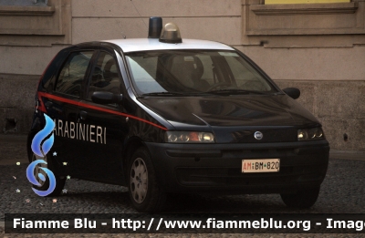 Fiat Punto II serie 
Carabinieri
Polizia Militare Aeronautica Militare
AM BM820
Parole chiave: Fiat Punto_IIserie AMBM820