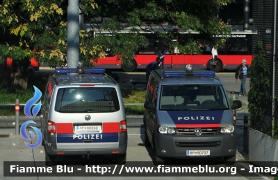 Volkswagen Transporter T5 restyle
Österreich - Austria
Bundespolizei
Polizia di Stato
Parole chiave: Volkswagen Transporter_T5_restyle