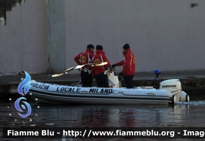 Gommone
Polizia Locale
Comune di Milano
Nucleo Sommozzatori
Parole chiave: Lombardia (MI) Polizia_locale